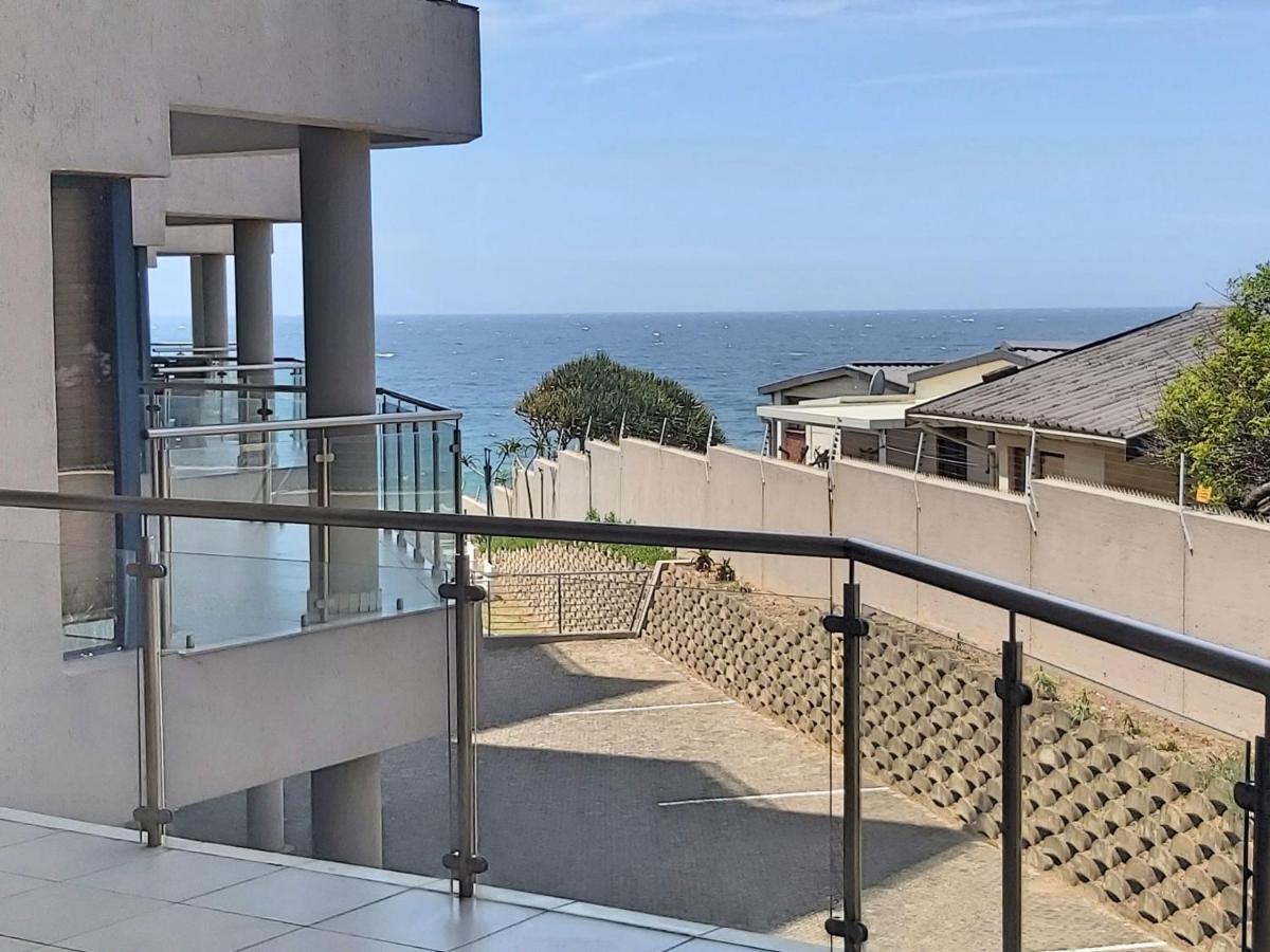 Whale Rock, Modern Beachfront Apartment Маргит Экстерьер фото